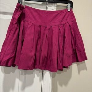 Free People Loose Womens
Pleated Skirt in Wine Color